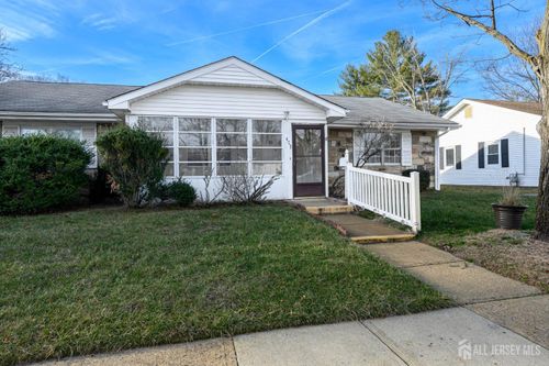 62-D Hedge Dr, Lakewood, NJ, 08701-2468 | Card Image