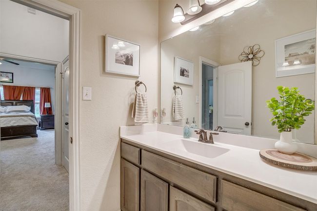 Ensuite bathroom featuring vanity | Image 28
