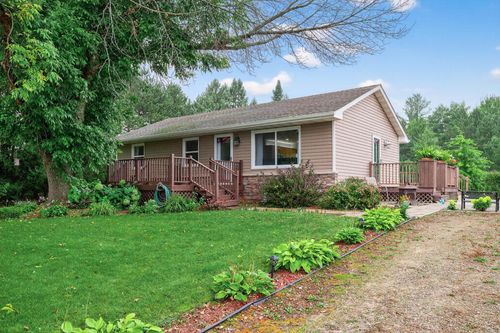 9695 281st Ave Ne, North Branch, MN, 55056-6417 | Card Image