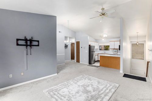 42540 Lilley Pointe Dr, Canton, MI, 48187-3859 | Card Image