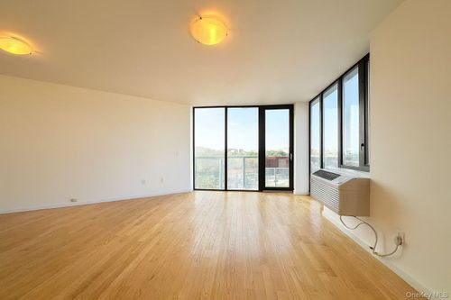 apt-4e-6070 Woodhaven Blvd, Elmhurst, NY, 11373-5539 | Card Image