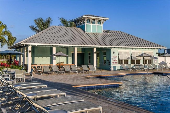 Sun Deck and Amenities Center | Image 34