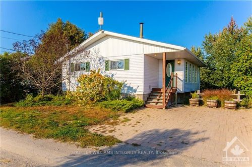 64 Rossel Trail, Cobden, ON, K0J1K0 | Card Image