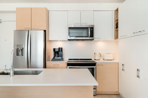 225-13963 105 Boulevard, Surrey, BC, V3T0M9 | Card Image