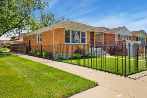 1001 W 102nd St, Chicago, IL, 60643-2322 | Card Image