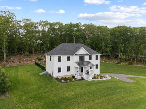 3 Ridge Rd, Newtown, CT, 06470-1937 | Card Image
