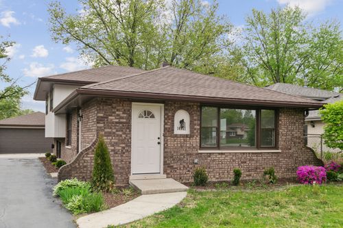 14951 Kilbourne Ave, Midlothian, IL, 60445-3233 | Card Image