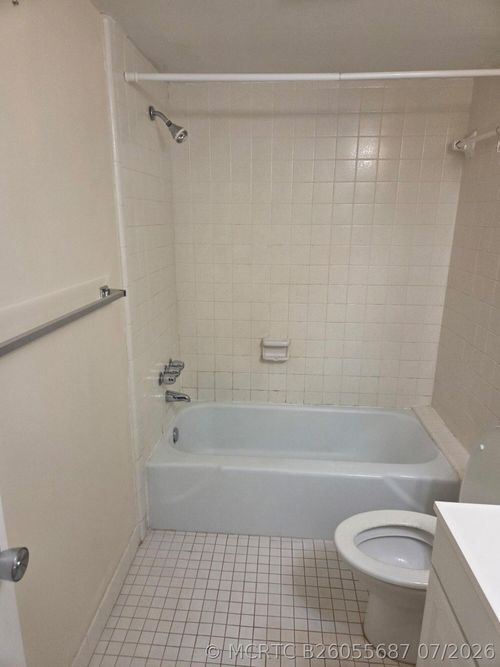 105-2302 Sunrise Blvd, Fort Pierce, FL, 34982-3504 | Card Image