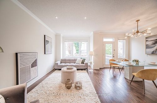 104 Harvest Hills Blvd, East Gwillimbury, ON, L9N0B3 | Card Image