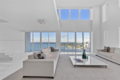 ph4-10 Venetian Way, Miami Beach, FL, 33139 | Card Image