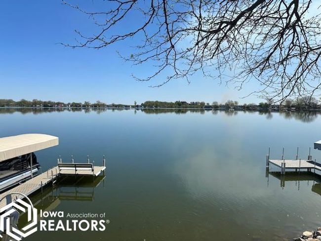 APT-2 - 2405 186 Th St, Condo with 1 bedrooms, 2 bathrooms and null parking in Clarion IA | Image 17