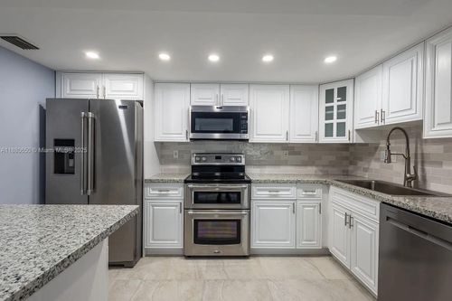 ph-4-20350 W Country Club Dr, Aventura, FL, 33180-1648 | Card Image