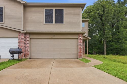 238 Creek Cove Dr, Dallas, TX, 75217-5618 | Card Image
