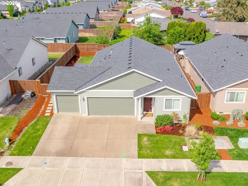 483 Killian Spring Dr, Woodburn, OR, 97071-5978 | Card Image