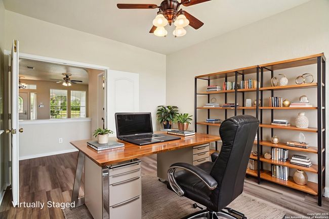530 Mesa Loop, House other with 5 bedrooms, 3 bathrooms and null parking in San Antonio TX | Image 5