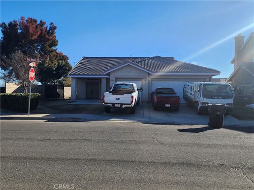 28455 Red Apple Rd, Menifee, CA, 92585 | Card Image