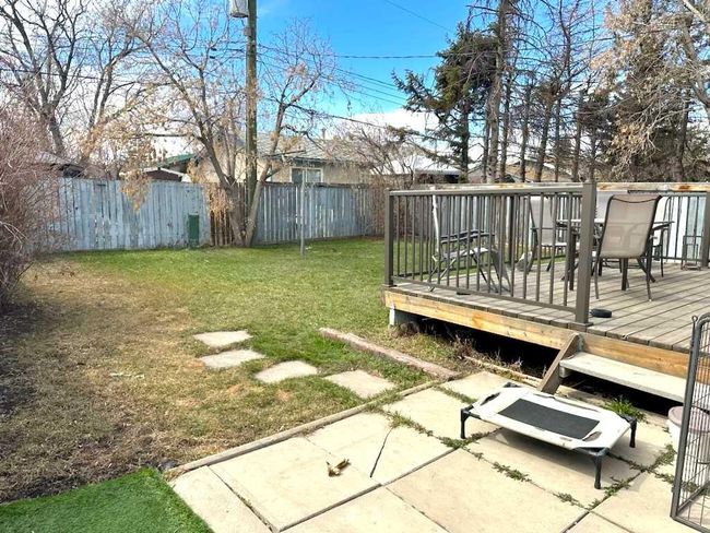 8019 20 A Street Se, Home with 3 bedrooms, 1 bathrooms and 2 parking in Calgary AB | Image 20