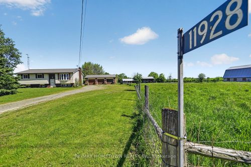 11928 Rocksprings Rd, North Augusta, ON, K0G1R0 | Card Image