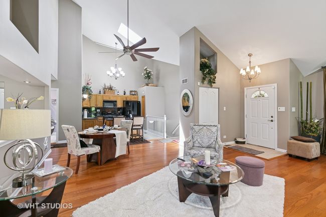 22001 Jordan Ln, Townhouse with 2 bedrooms, 3 bathrooms and 2 parking in Richton Park IL | Image 5