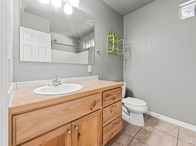 3500 W Overland Rd, Home with 5 bedrooms, 3 bathrooms and 5 parking in Boise ID | Image 12