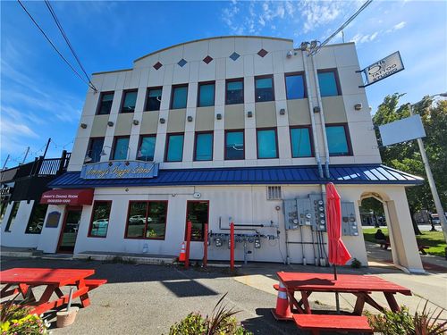 7 Union Square, Phillipsburg, PA, 08865 | Card Image