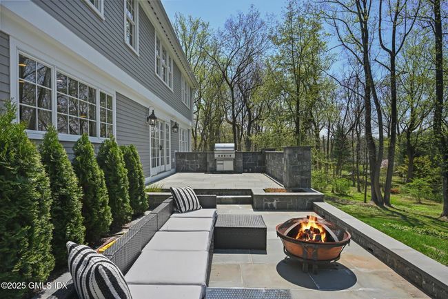 33 Cliffdale Rd, House other with 5 bedrooms, 5 bathrooms and null parking in Greenwich CT | Image 31