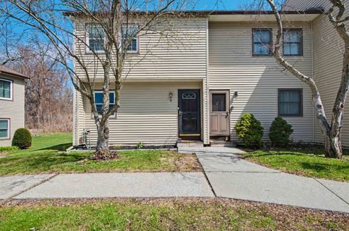 9 Cherry Tree Ct, Saint Albans, VT, 05478-2028 | Card Image