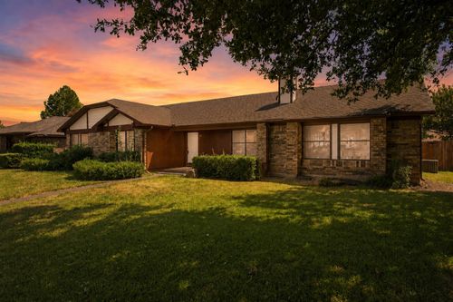 117 Cole St, Garland, TX, 75040-3768 | Card Image