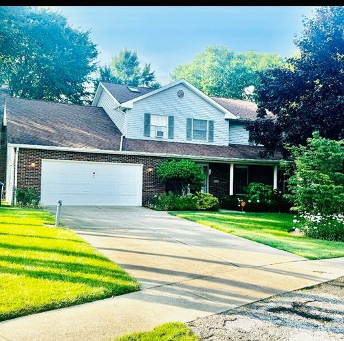 2322 Brooksboro Dr, Erie, PA, 16510-4050 | Card Image