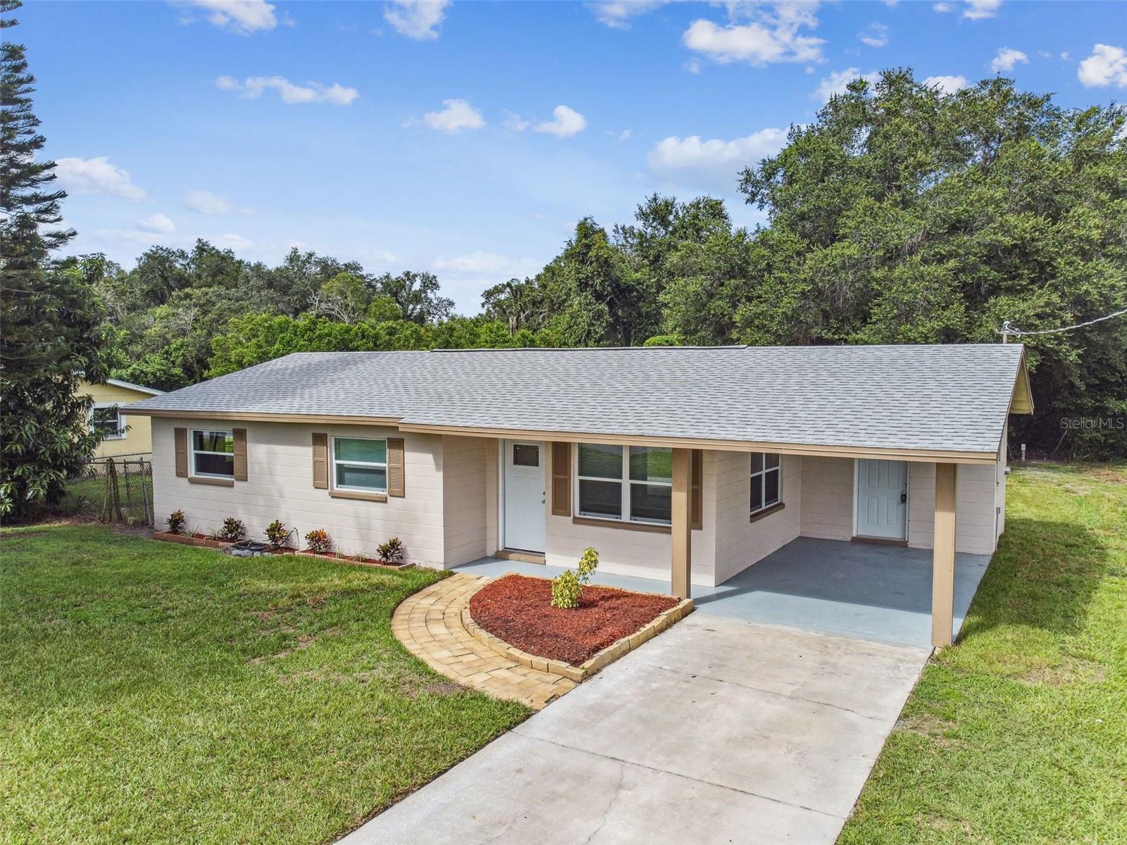 Gordon St, Mulberry, FL 33860