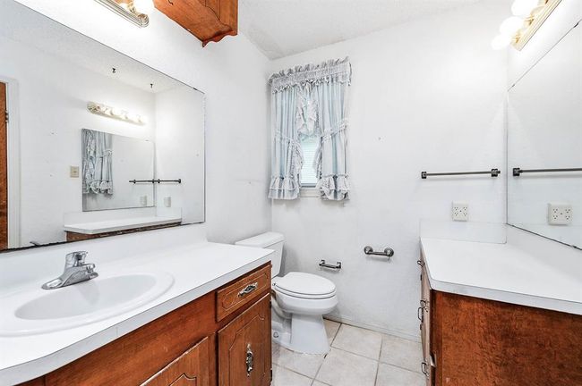 49 Robin Dr, House other with 3 bedrooms, 2 bathrooms and 2 parking in Alvin TX | Image 26