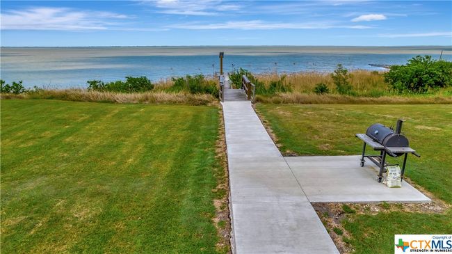 403 Bay St, House other with 4 bedrooms, 3 bathrooms and null parking in Austwell TX | Image 8