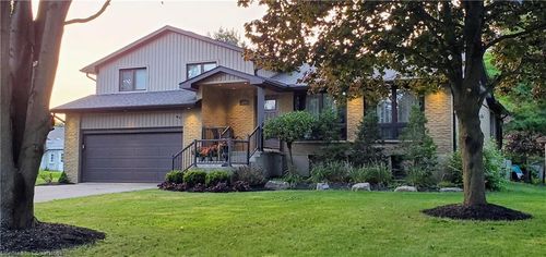 289 Casselholme Cres, New Dundee, ON, N0B2E0 | Card Image