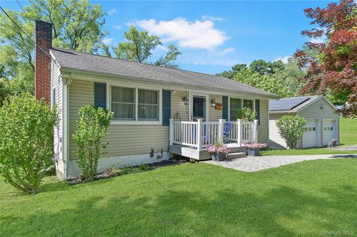 145 South St, Marlboro, NY, 12542-5625 | Card Image