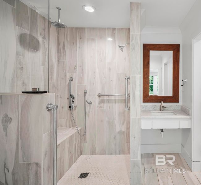 Bathroom | Image 30