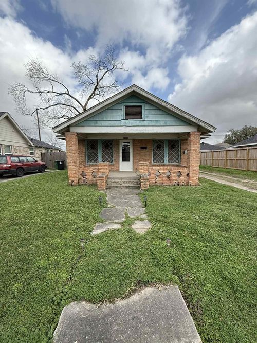 7351 Walker St, Houston, TX, 77011-4850 | Card Image
