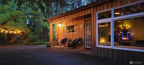 423 Lords Lake Loop Rd, Quilcene, WA, 98376 | Card Image