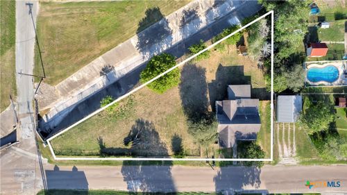 205 S Valley St, Cuero, TX, 77954-3036 | Card Image