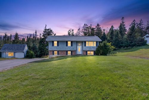 83 Kennebec Rd, Machias, ME, 04654-3438 | Card Image