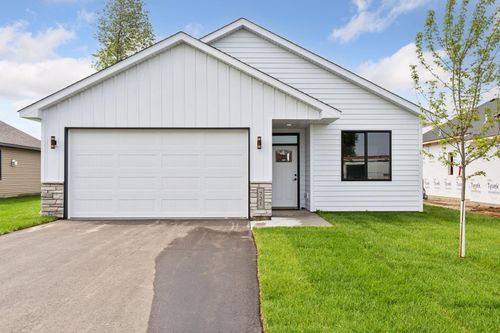 721 Margaret Lane Ne, Isanti, MN, 55040 | Card Image