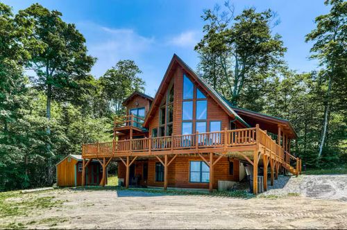 5 N Hemlock Lane, Greenville, ME, 04441 | Card Image