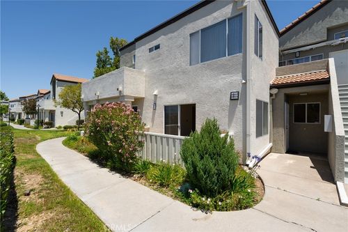 103-21200 Trumpet Dr, Newhall, CA, 91321-4441 | Card Image