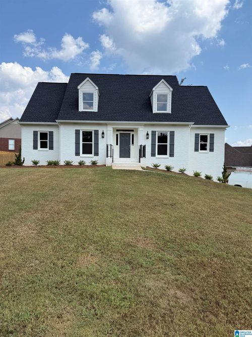 2272 Vanessa Dr, HOOVER, AL, 35242-4448 | Card Image