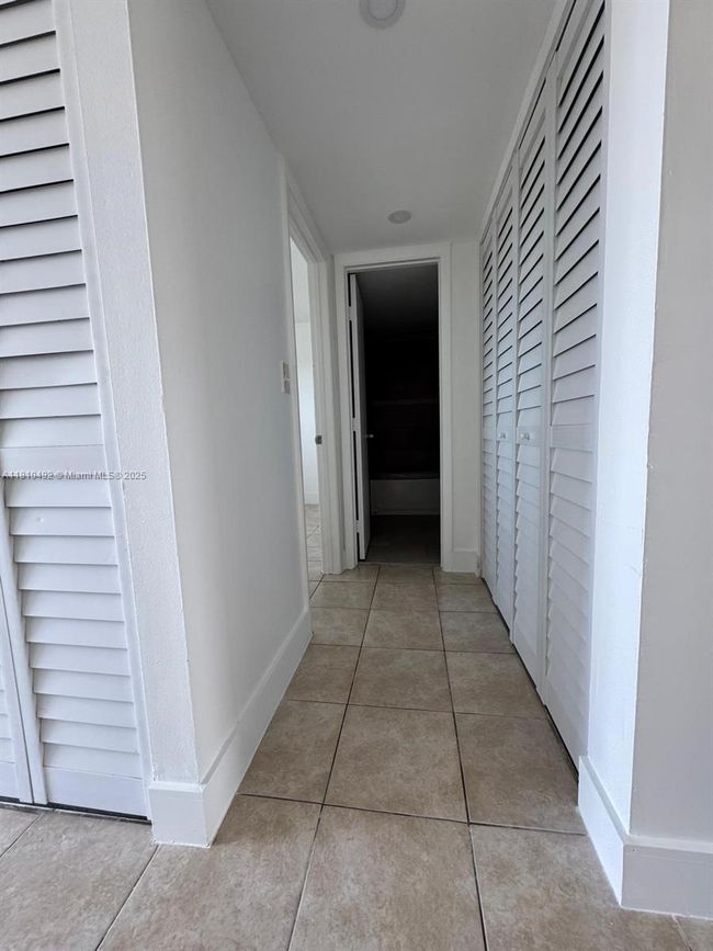 APT-507 - 8610 N Sherman Cir, Condo with 2 bedrooms, 2 bathrooms and null parking in Miramar FL | Image 12