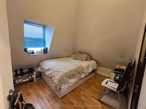 3c-34 Ross St, Toronto, ON, M5T1Z9 | Card Image
