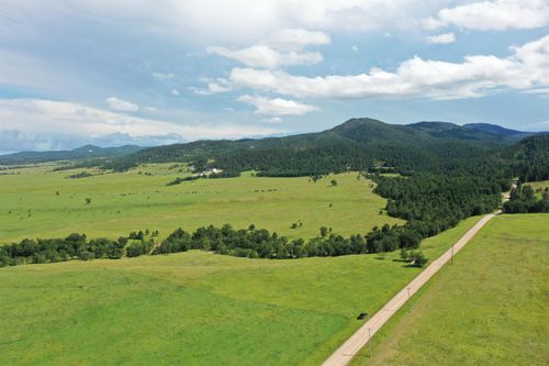 5410 Lazy Horse Ln, Spearfish, SD, 57783-9427 | Card Image