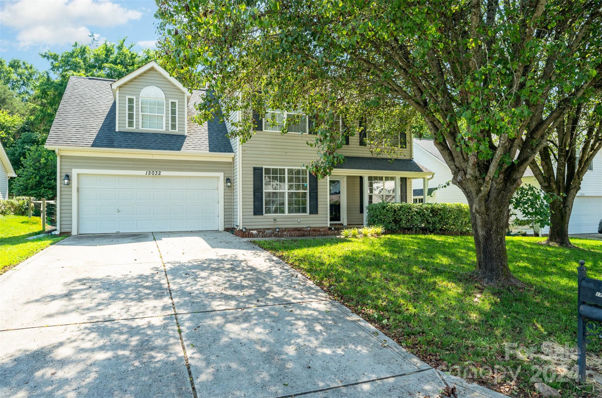 Regent Ridge Ln, Charlotte, NC 28278