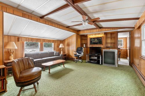 8 Stoney Brook Rd, Sunapee, NH, 03782 | Card Image