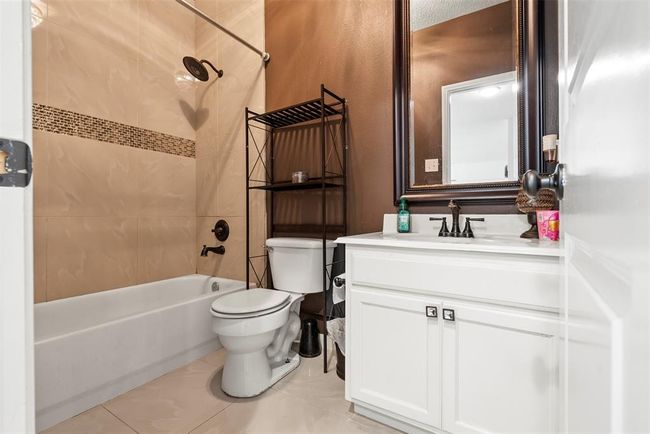 6407 Hillock Ln, House other with 4 bedrooms, 3 bathrooms and 2 parking in Pearland TX | Image 14