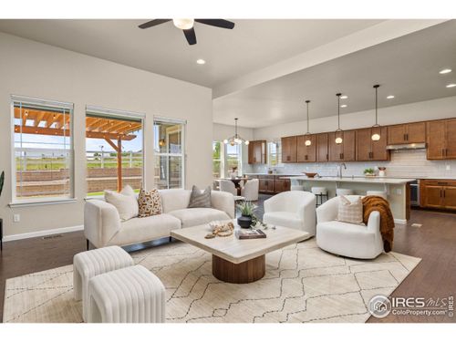 979 Stagecoach Dr, Lafayette, CO, 80026-8702 | Card Image